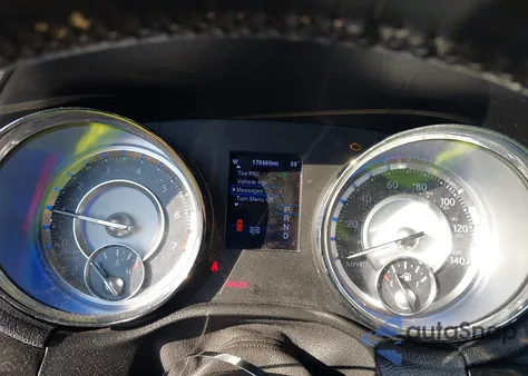 2014 Chrysler 300 z USA, uszkodzony, nr VIN 2C3CCAAG7EH232771